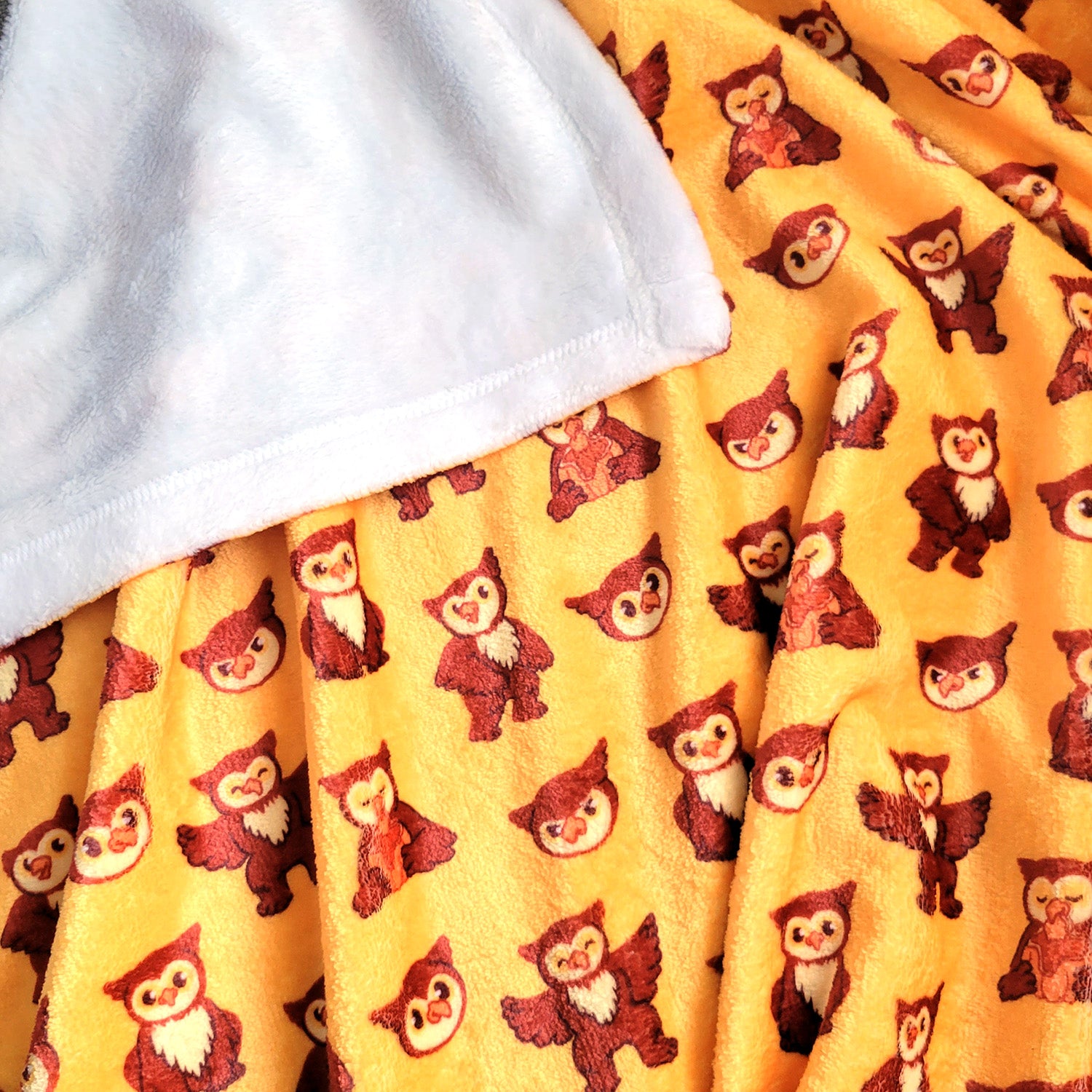 Owlbear Blanket - Geeky merchandise for people who play D&D - Merch to wear and cute accessories and stationery Paola's Pixels