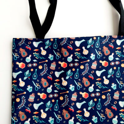 Alchemist Tote bag - Geeky merchandise for people who play D&D - Merch to wear and cute accessories and stationery Paola's Pixels