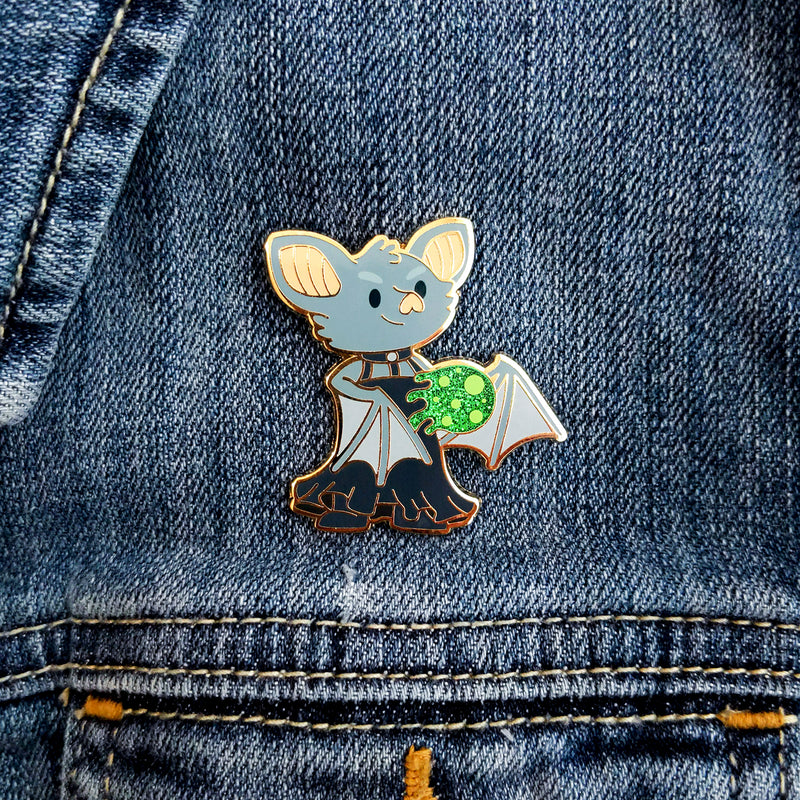 Bat Sorcerer Enamel Pin with Glitter - Geeky merchandise for people who play D&D - Merch to wear and cute accessories and stationery Paola&