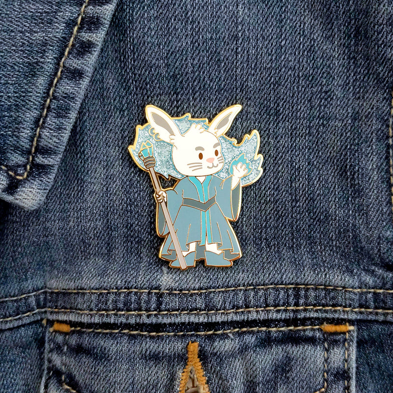 Bunny Wizard Enamel Pin with Glitter - Geeky merchandise for people who play D&D - Merch to wear and cute accessories and stationery Paola&