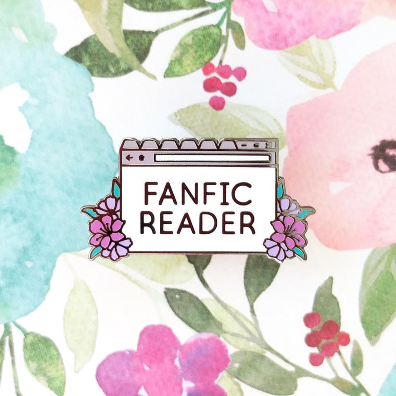 Fanfic Reader Enamel Pin - Geeky merchandise for people who play D&D - Merch to wear and cute accessories and stationery Paola&