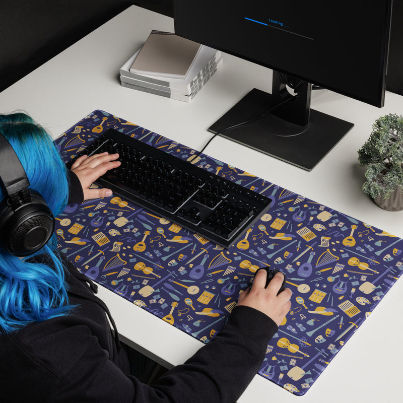 Purple Bard desk mat - Geeky merchandise for people who play D&D - Merch to wear and cute accessories and stationery Paola&
