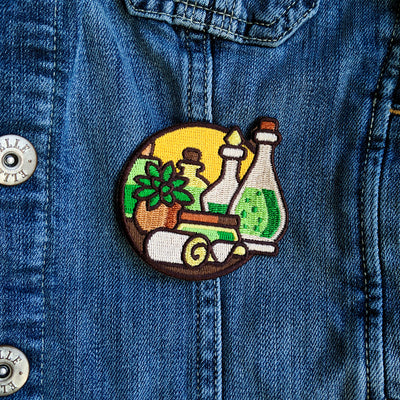 Healer Patch - Geeky merchandise for people who play D&D - Merch to wear and cute accessories and stationery Paola's Pixels