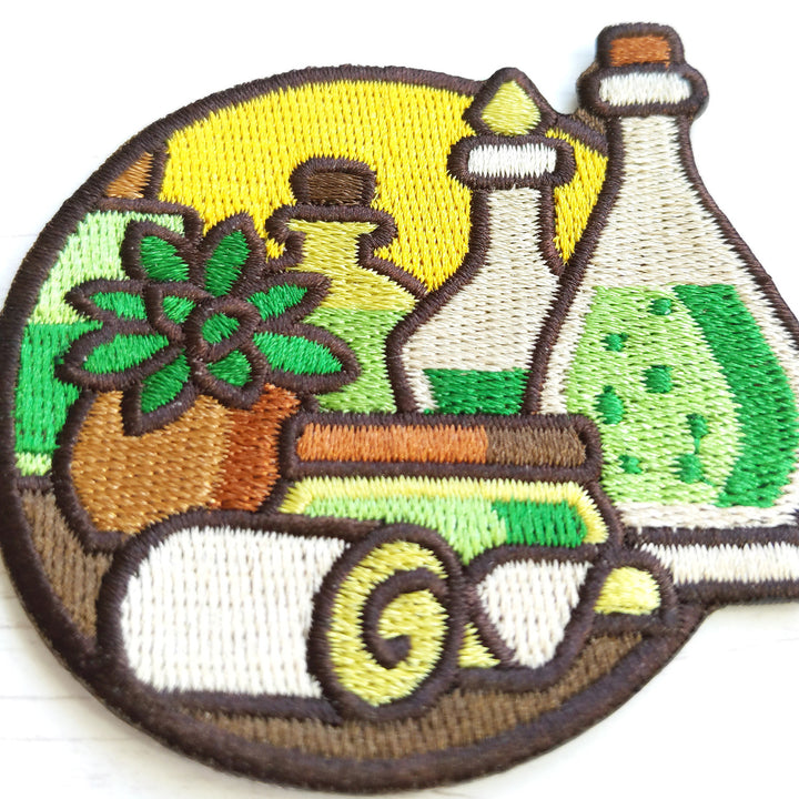 Healer Patch - Geeky merchandise for people who play D&D - Merch to wear and cute accessories and stationery Paola's Pixels