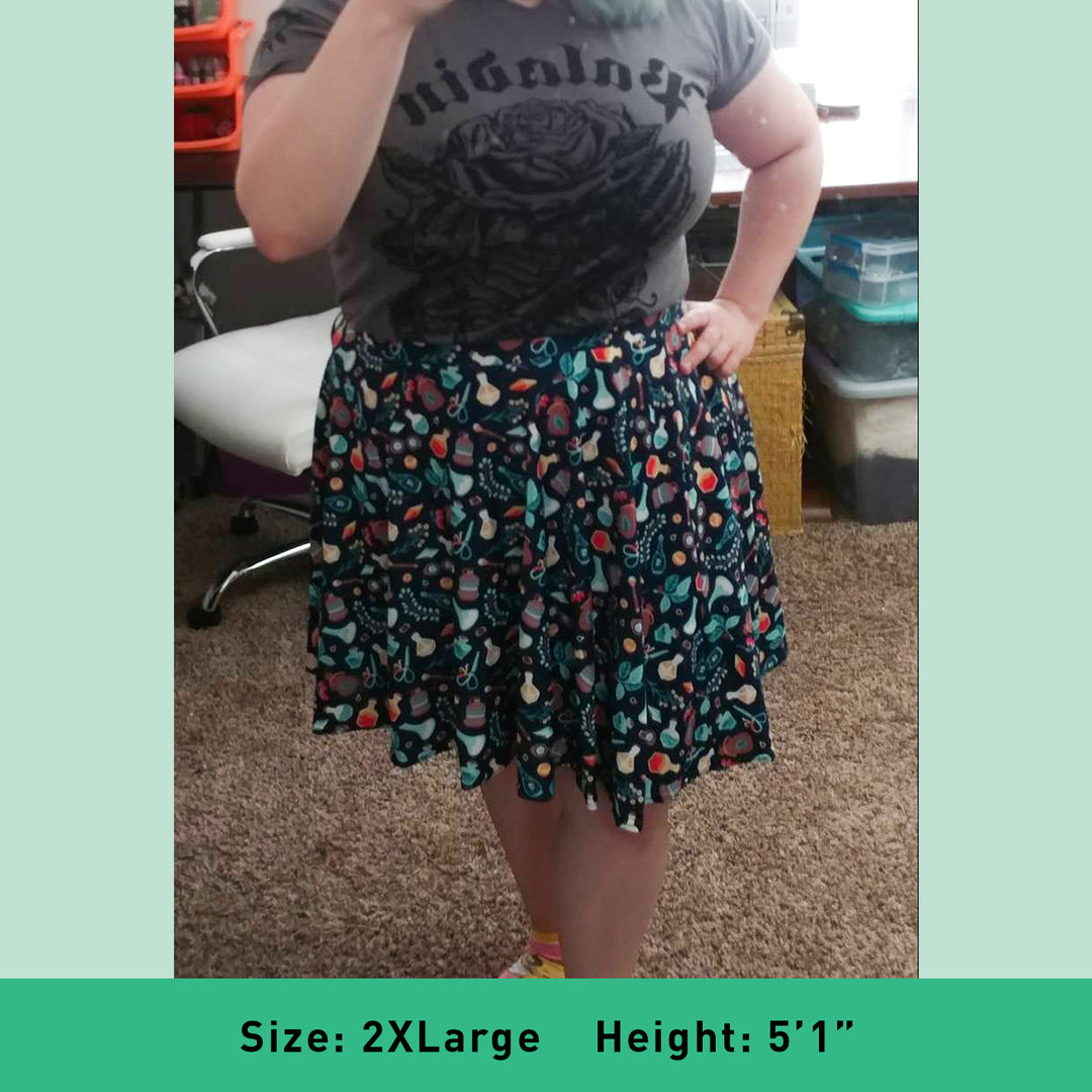 Rogue Skater Skirt - Geeky merchandise for people who play D&D - Merch to wear and cute accessories and stationery Paola's Pixels